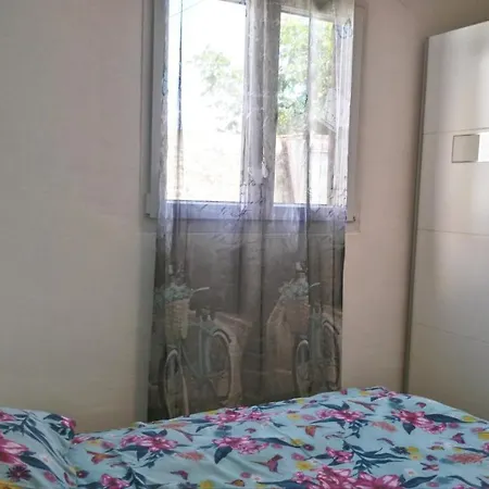 Vacation House Bimba - Pomer Buitenkant foto